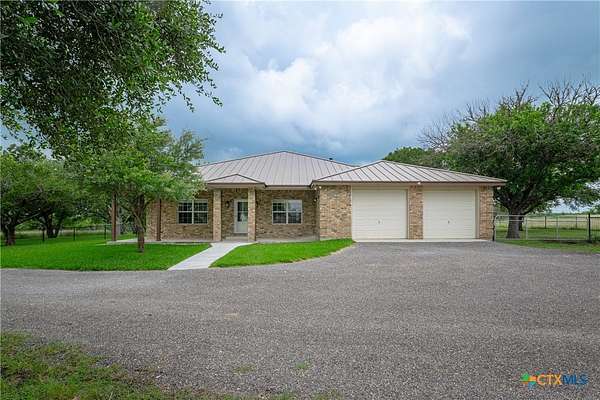 12 Acres of Land with Home for Sale in Marion, Texas