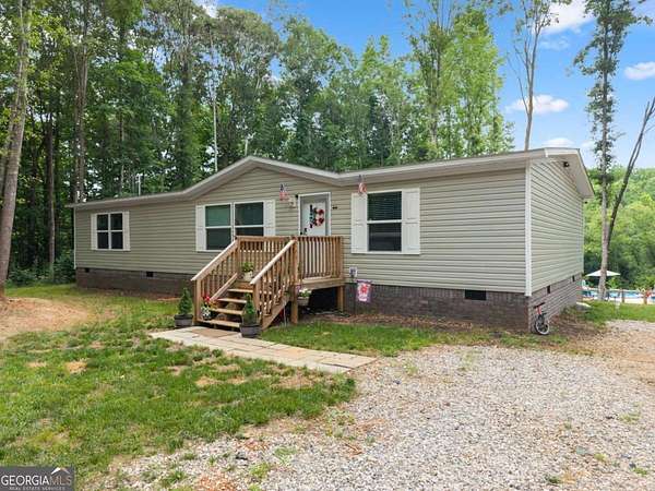 2.48 Acres of Land with Home for Sale in Carnesville, Georgia