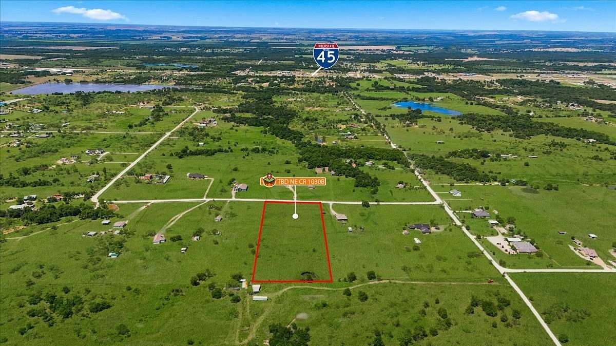 5 Acres of Residential Land for Sale in Rice, Texas