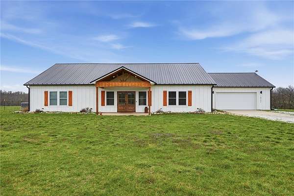 2 Acres of Land with Home for Sale in Pea Ridge, Arkansas