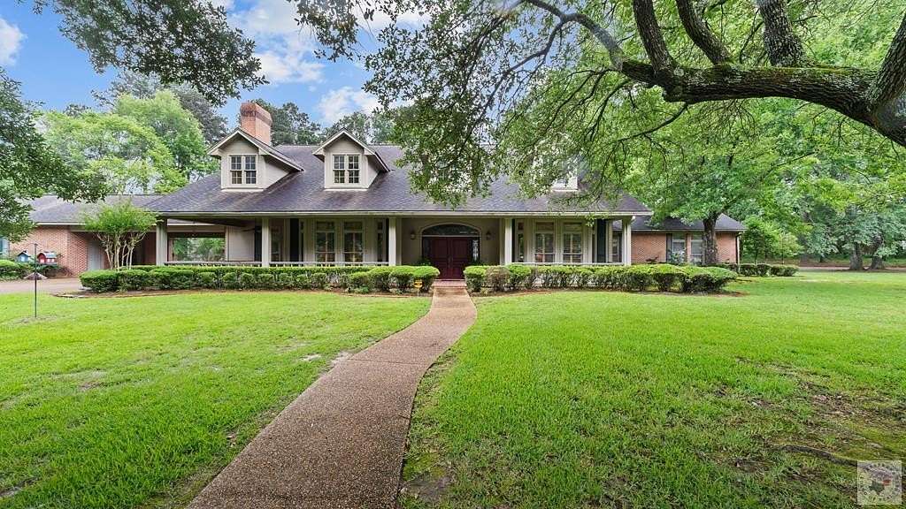 4 Acres of Land with Home for Sale in Texarkana, Arkansas