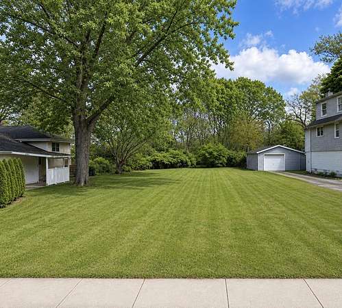 0.3 Acres of Residential Land for Sale in Lisle, Illinois