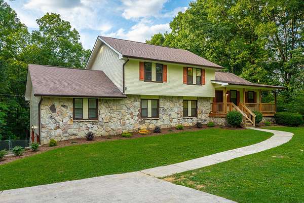 1.6 Acres of Land with Home for Sale in Chattanooga, Tennessee