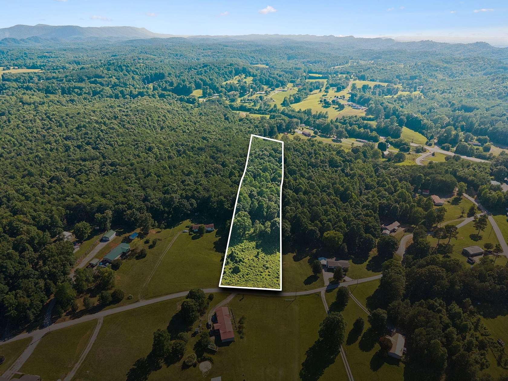 5 Acres of Land for Sale in Madisonville, Tennessee