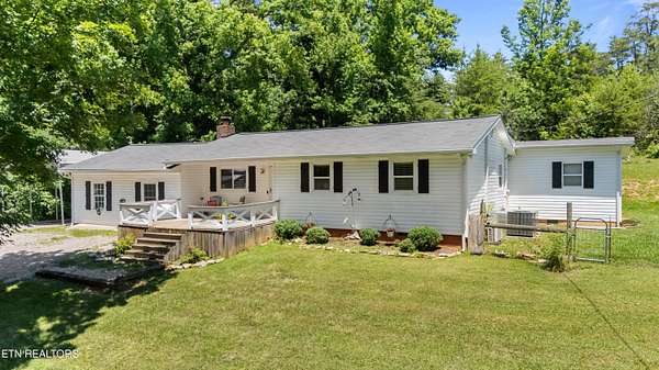 39.7 Acres of Land with Home for Sale in Luttrell, Tennessee