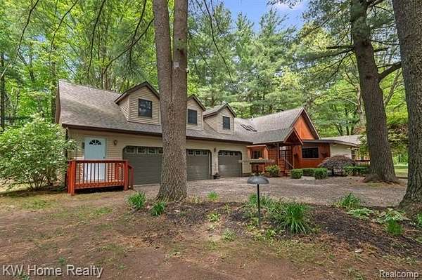 12.3 Acres of Land with Home for Sale in North Branch Township, Michigan