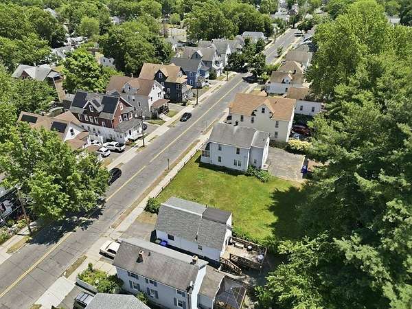0.12 Acres of Residential Land for Sale in Springfield, Massachusetts