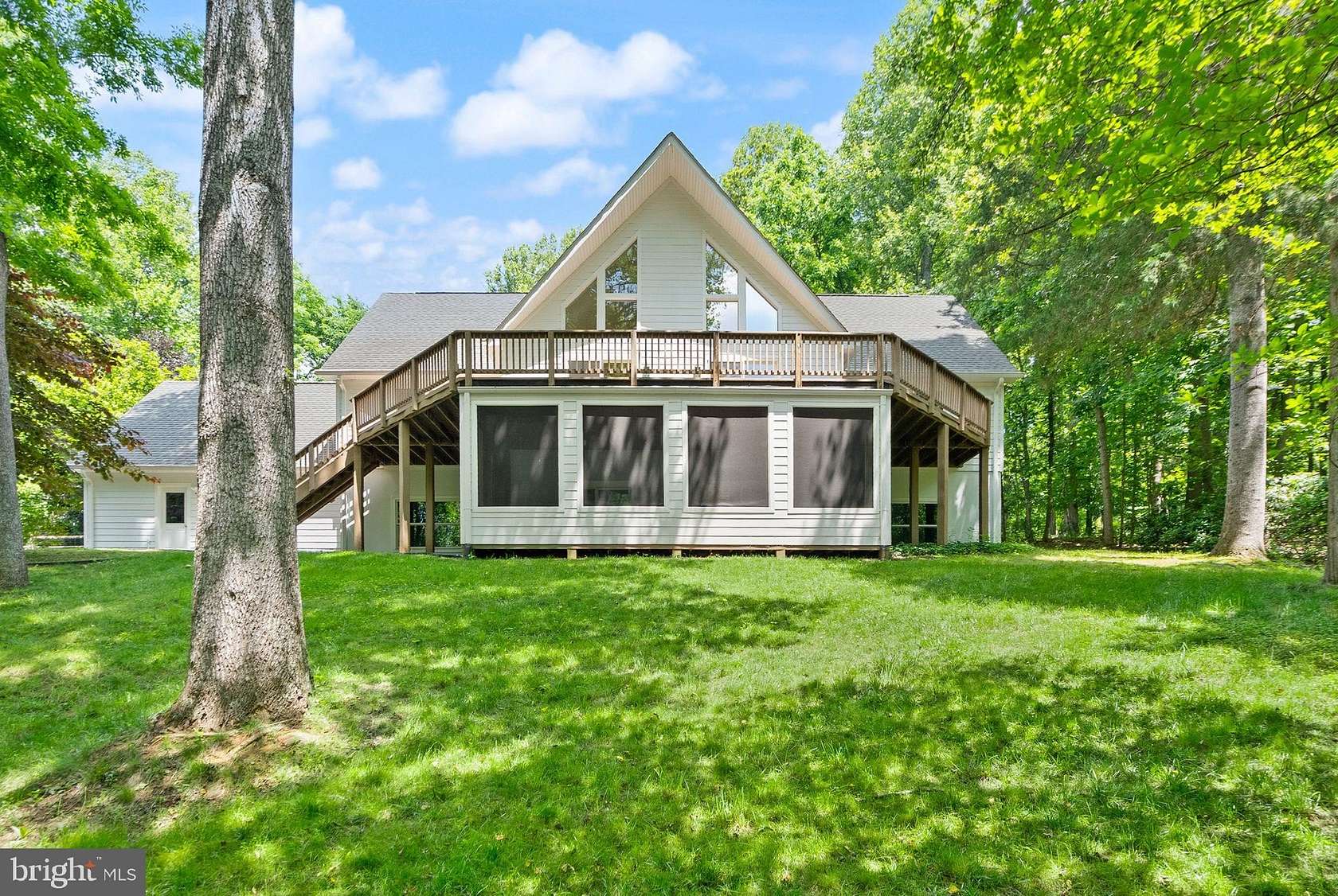 4.83 Acres of Land with Home for Sale in Leesburg, Virginia