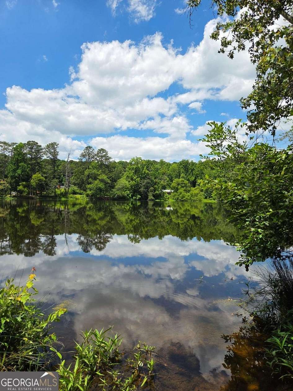 4.2 Acres of Land with Home for Sale in Stockbridge, Georgia