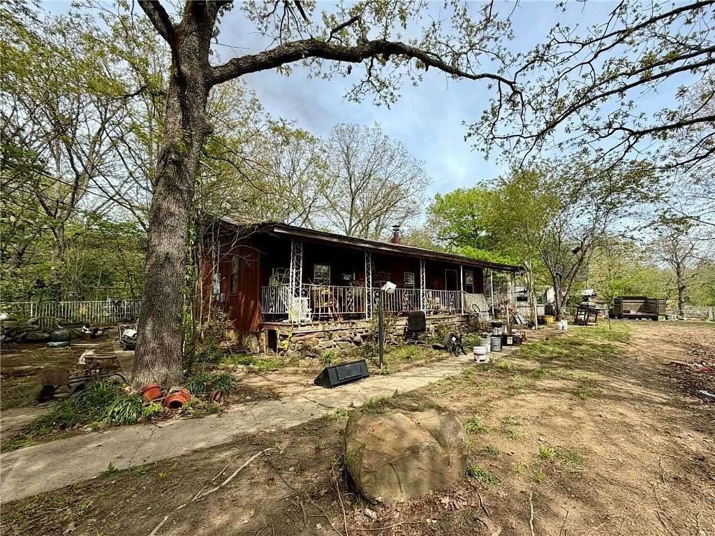 26 Acres of Land with Home for Sale in Plainview, Arkansas