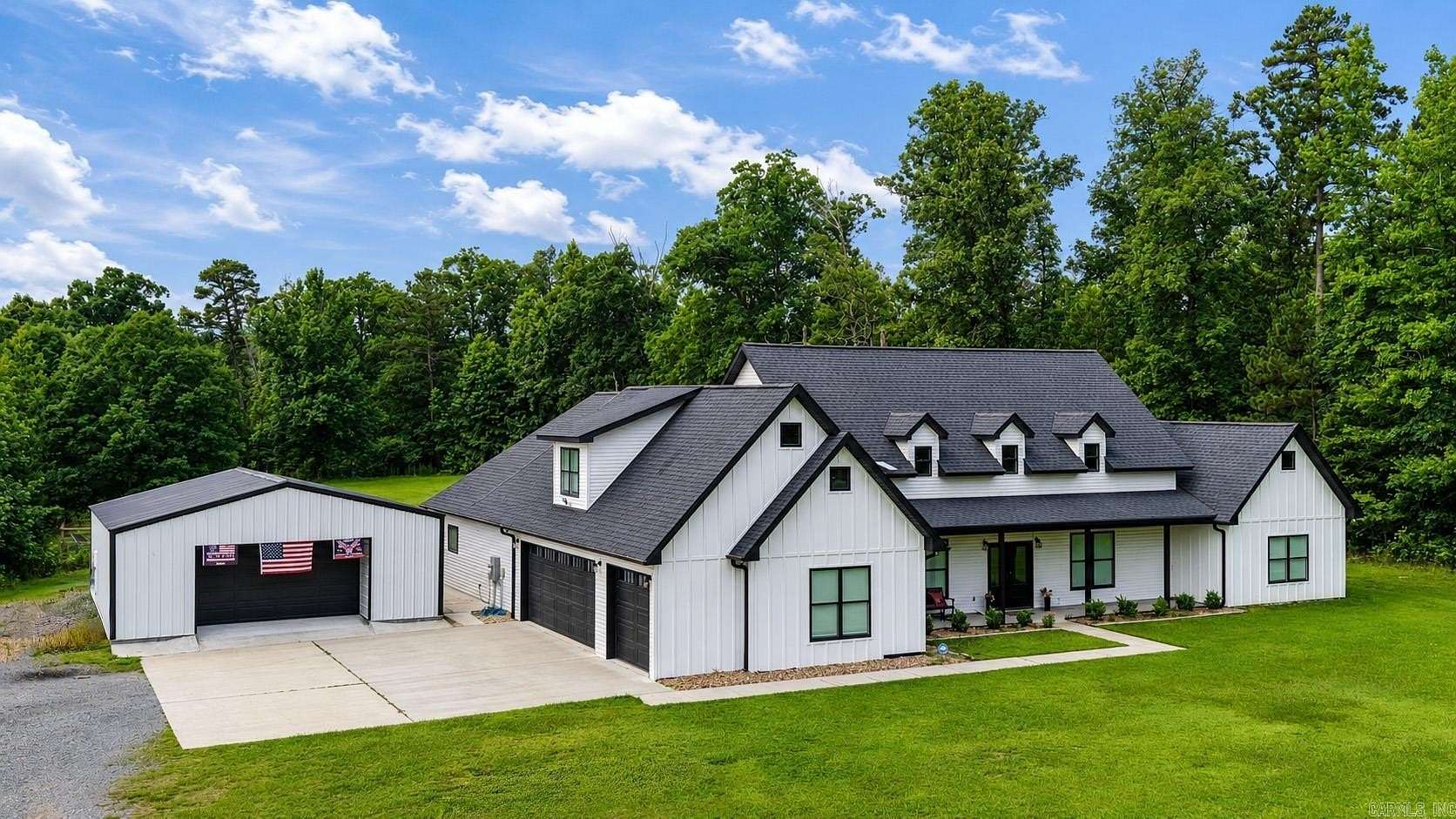 4.23 Acres of Land with Home for Sale in Jefferson, Arkansas