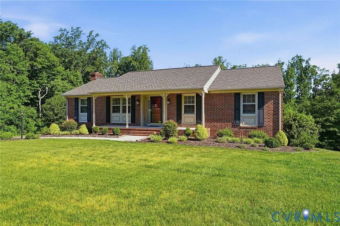 1.73 Acres of Land with Home for Sale in Mechanicsville, Virginia