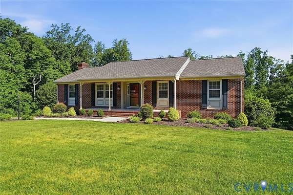 1.73 Acres of Land with Home for Sale in Mechanicsville, Virginia