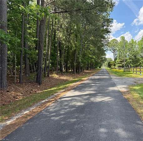 5 Acres of Land for Sale in Suffolk, Virginia