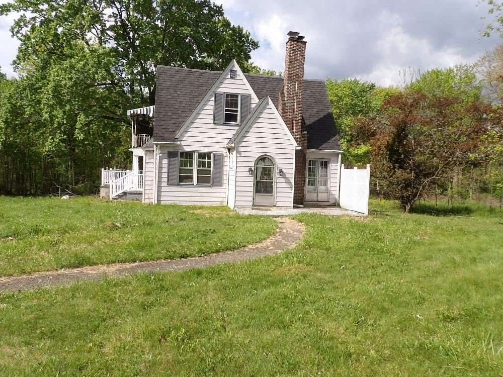 4.5 Acres of Land with Home for Sale in Mahoning Township, Pennsylvania