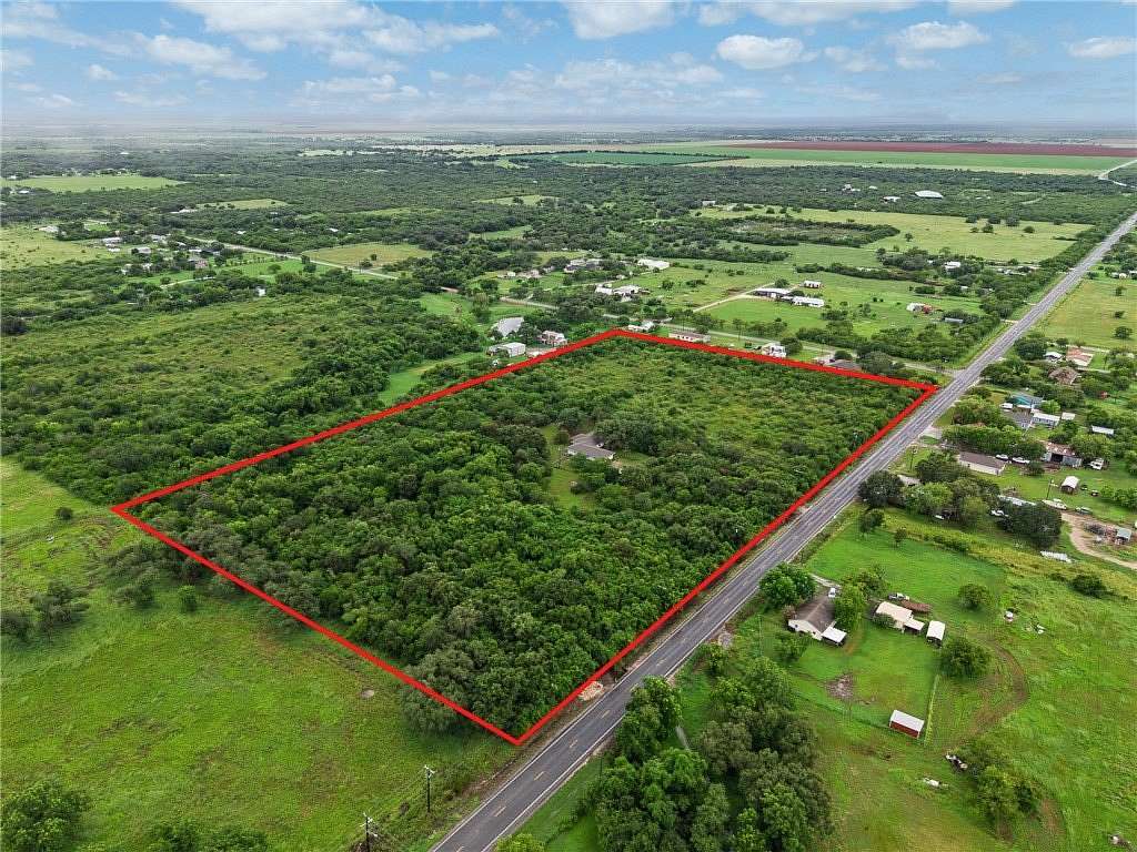 15.8 Acres of Land with Home for Sale in Woodsboro, Texas