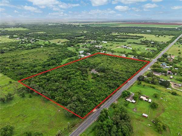 15.8 Acres of Land with Home for Sale in Woodsboro, Texas