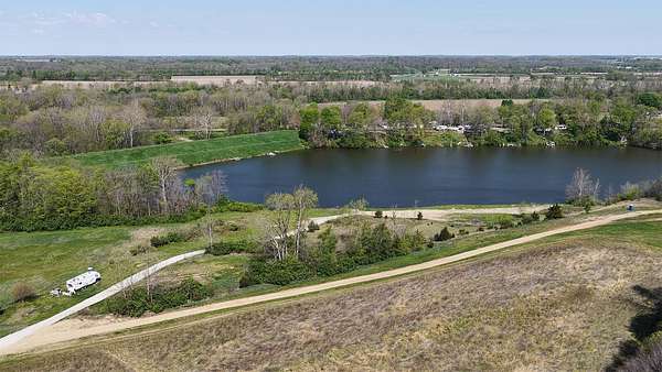 182 Acres of Land for Sale in Carthage, Indiana
