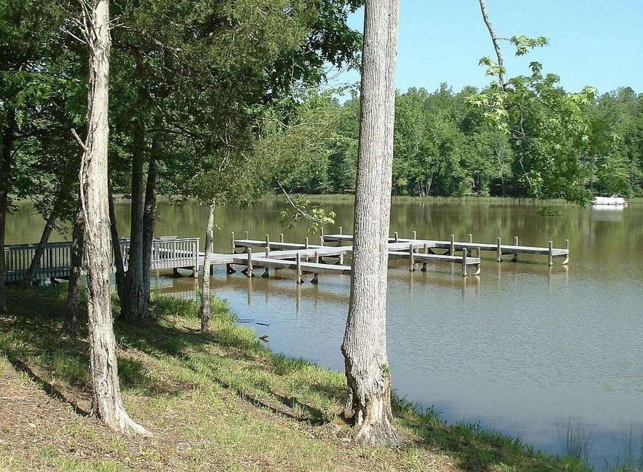 1 Acre of Residential Land for Sale in Hodges, South Carolina