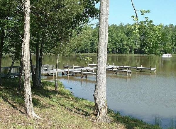 1 Acre of Residential Land for Sale in Hodges, South Carolina