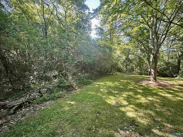 2.27 Acres of Residential Land for Sale in Guntersville, Alabama
