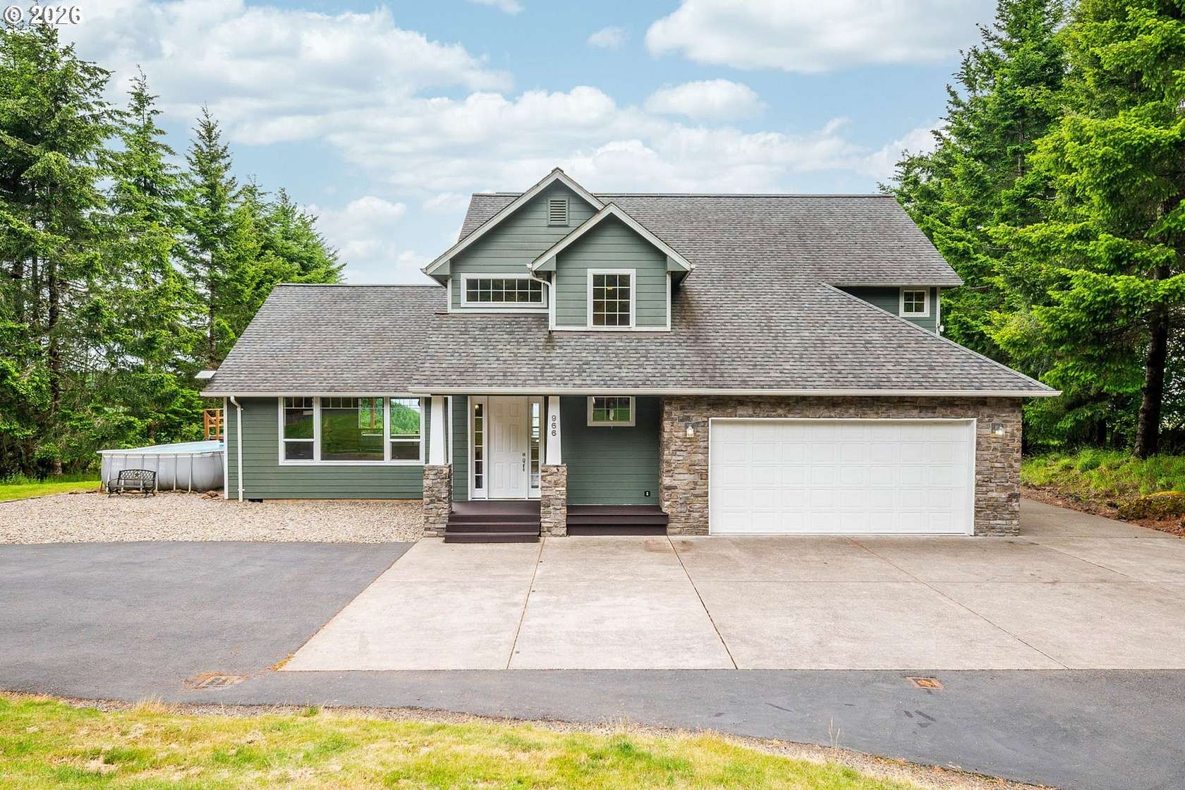 5.1 Acres of Land with Home for Sale in Castle Rock, Washington