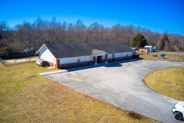 4.5 Acres of Improved Mixed-Use Land for Sale in Clarkrange, Tennessee