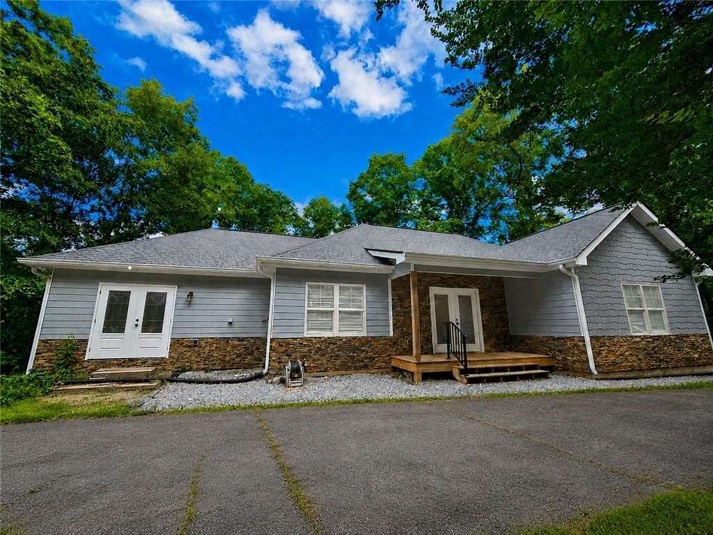 3 Acres of Land with Home for Sale in Cleveland, Georgia