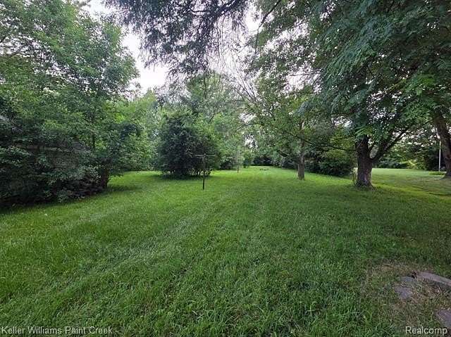 0.95 Acres of Residential Land for Sale in Troy, Michigan
