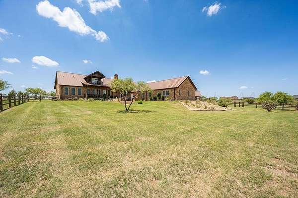 5.62 Acres of Land with Home for Sale in Amarillo, Texas