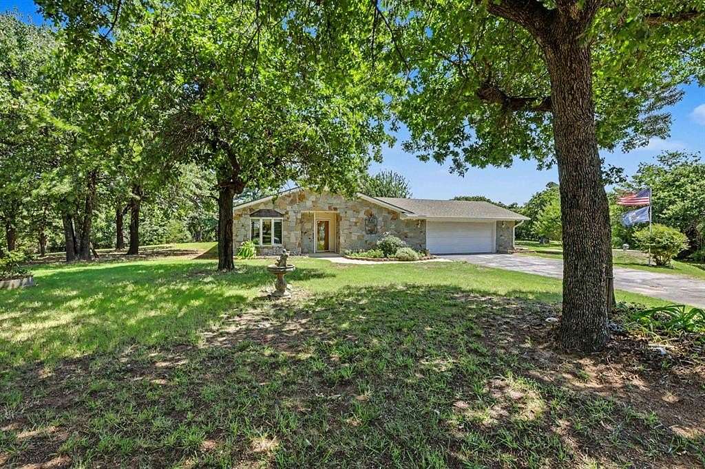 10 Acres of Land with Home for Sale in Oklahoma City, Oklahoma