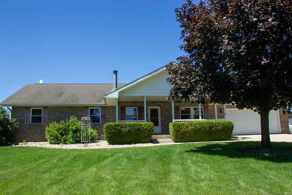 1.5 Acres of Land with Home for Sale in Williamsport, Indiana