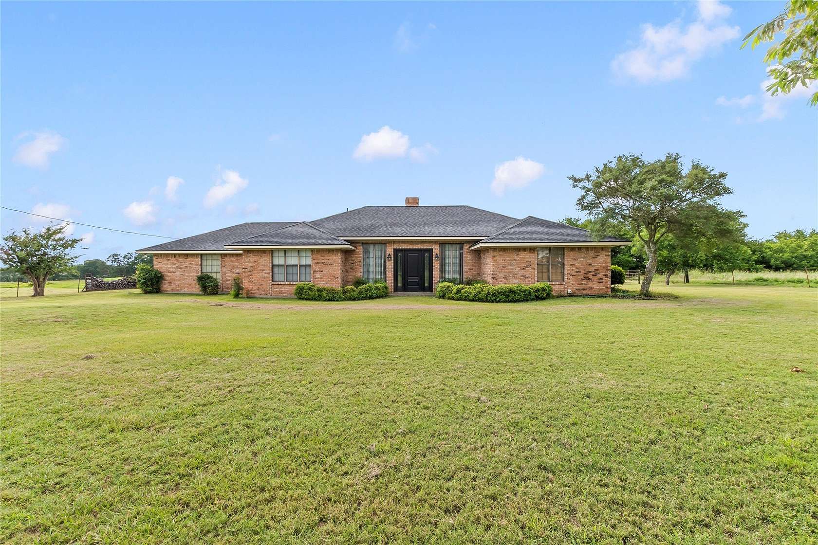 11 Acres of Land with Home for Sale in Kaufman, Texas