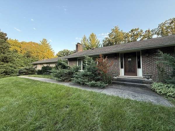 2 Acres of Land with Home for Sale in Inverness, Illinois
