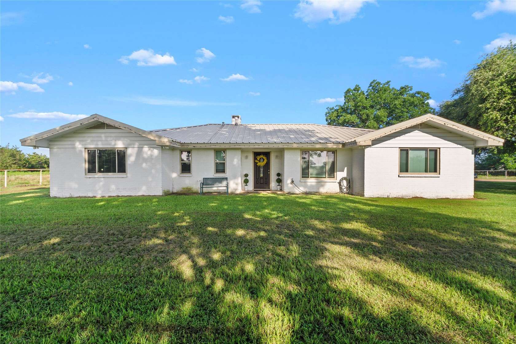 7.7 Acres of Land with Home for Sale in Fairfield, Texas