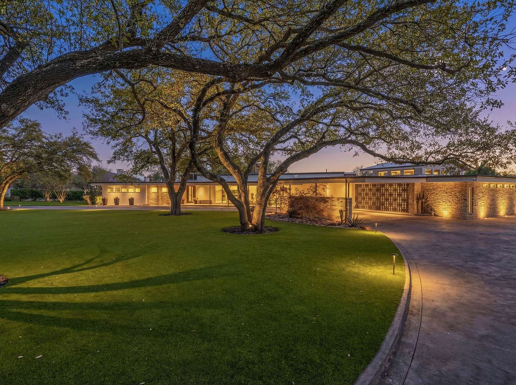 2 Acres of Land with Home for Sale in Fort Worth, Texas