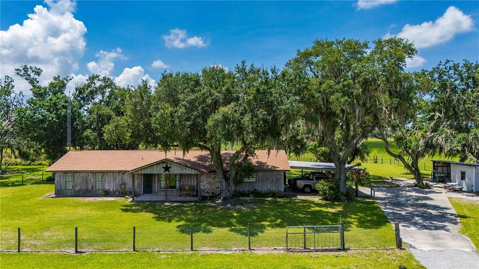 19.8 Acres of Land with Home for Sale in Arcadia, Florida