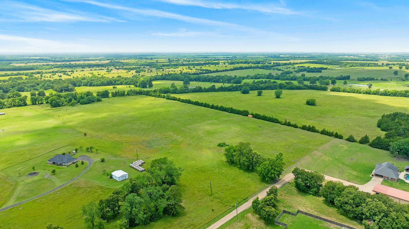 10.2 Acres of Land for Sale in Paris, Texas