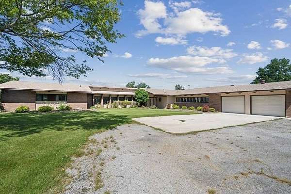 5.23 Acres of Land with Home for Sale in Anna, Illinois