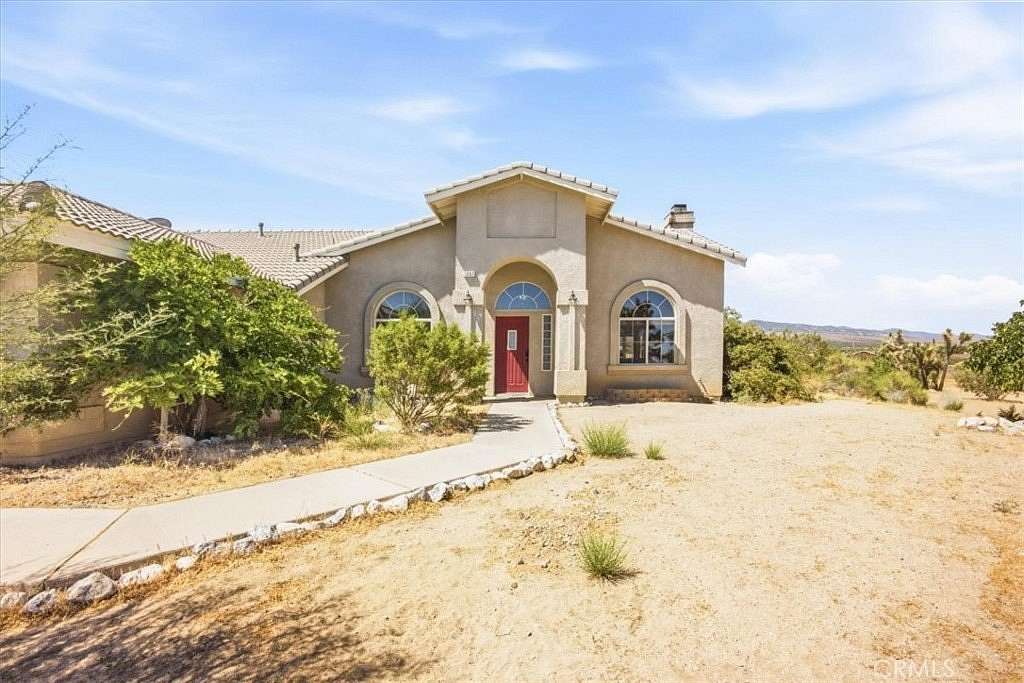 2.46 Acres of Land with Home for Sale in Piñon Hills, California