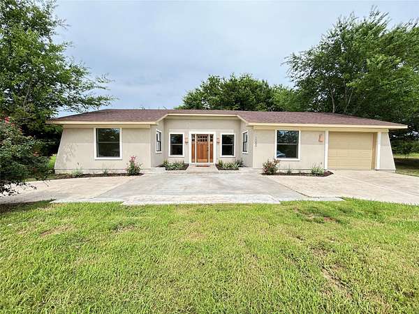 6 Acres of Land with Home for Sale in Cumby, Texas