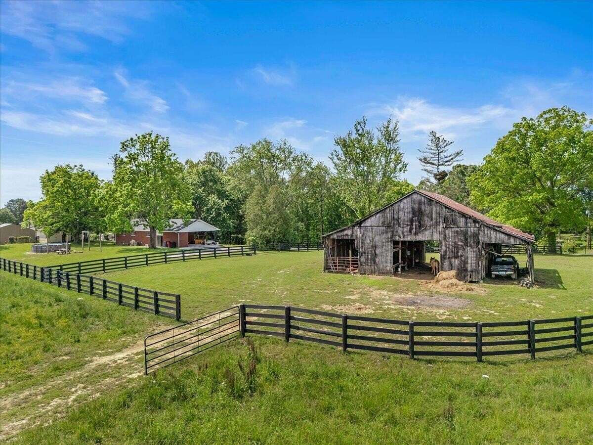 22 Acres of Land with Home for Sale in London, Kentucky