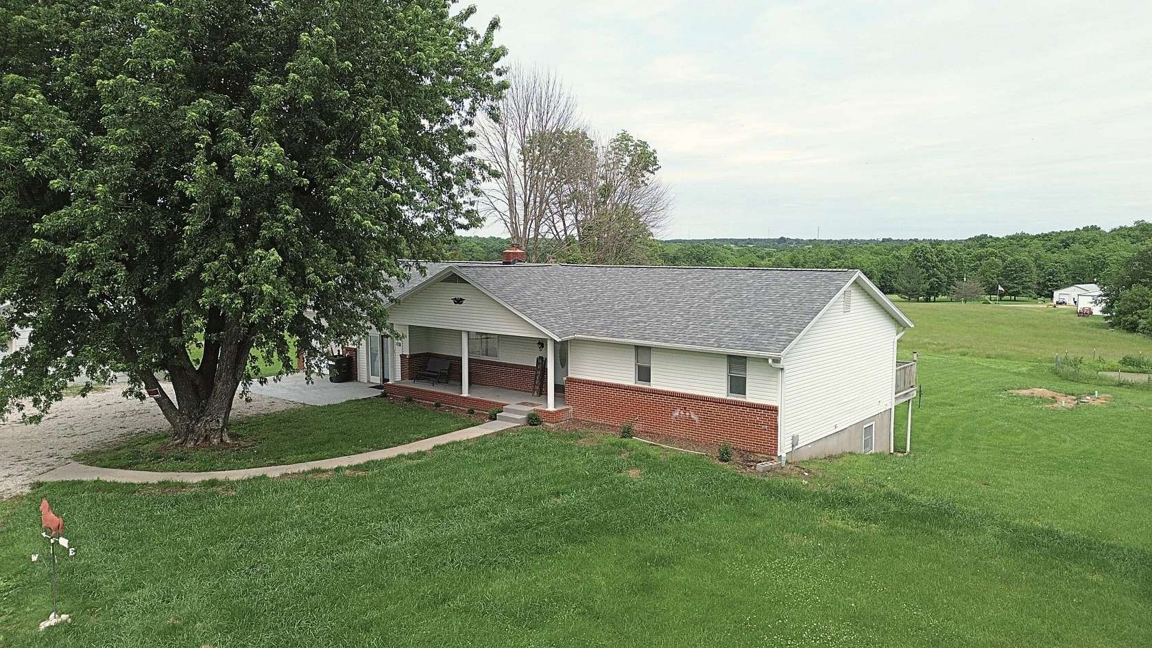 5 Acres of Land with Home for Sale in New Bloomfield, Missouri