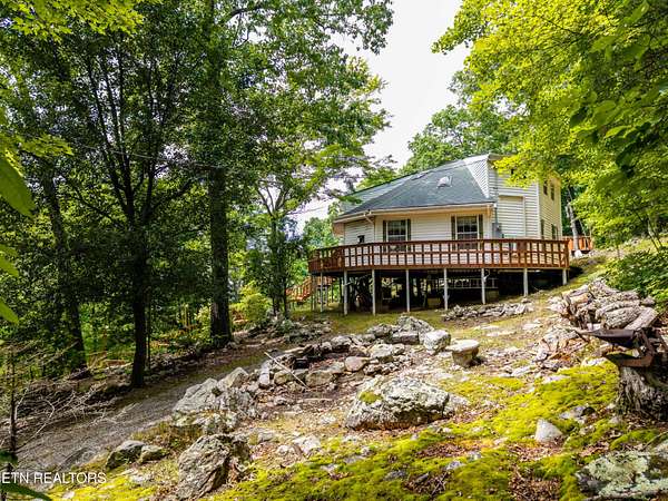 5.43 Acres of Land with Home for Sale in Maryville, Tennessee