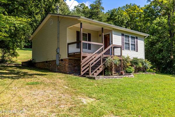 1 Acre of Land with Home for Sale in Knoxville, Tennessee