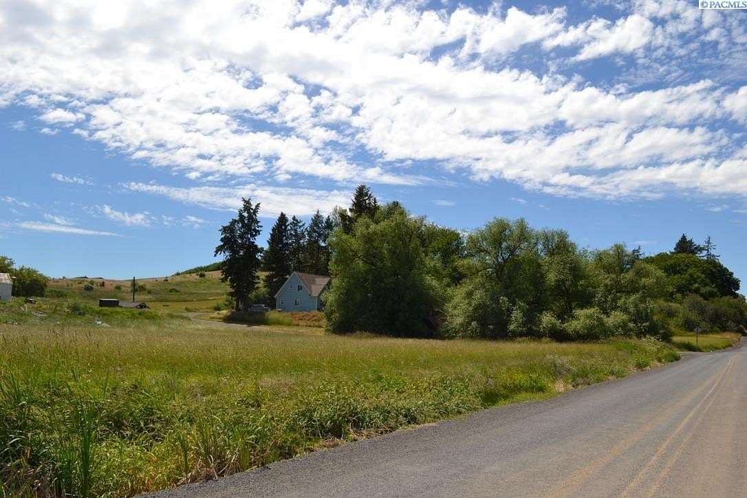 9.54 Acres of Land with Home for Sale in Pullman, Washington