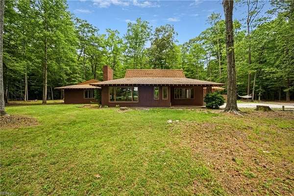 20 Acres of Recreational Land with Home for Sale in Smithfield, Virginia