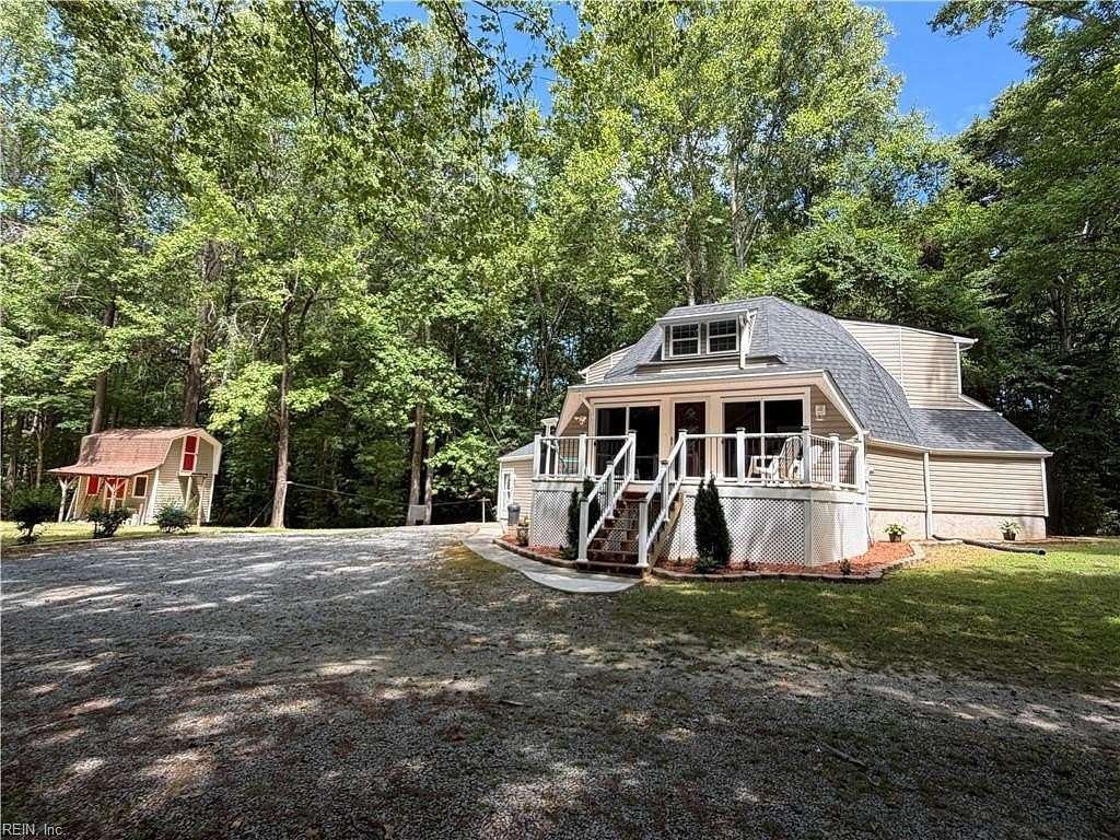2.82 Acres of Land with Home for Sale in Zuni, Virginia