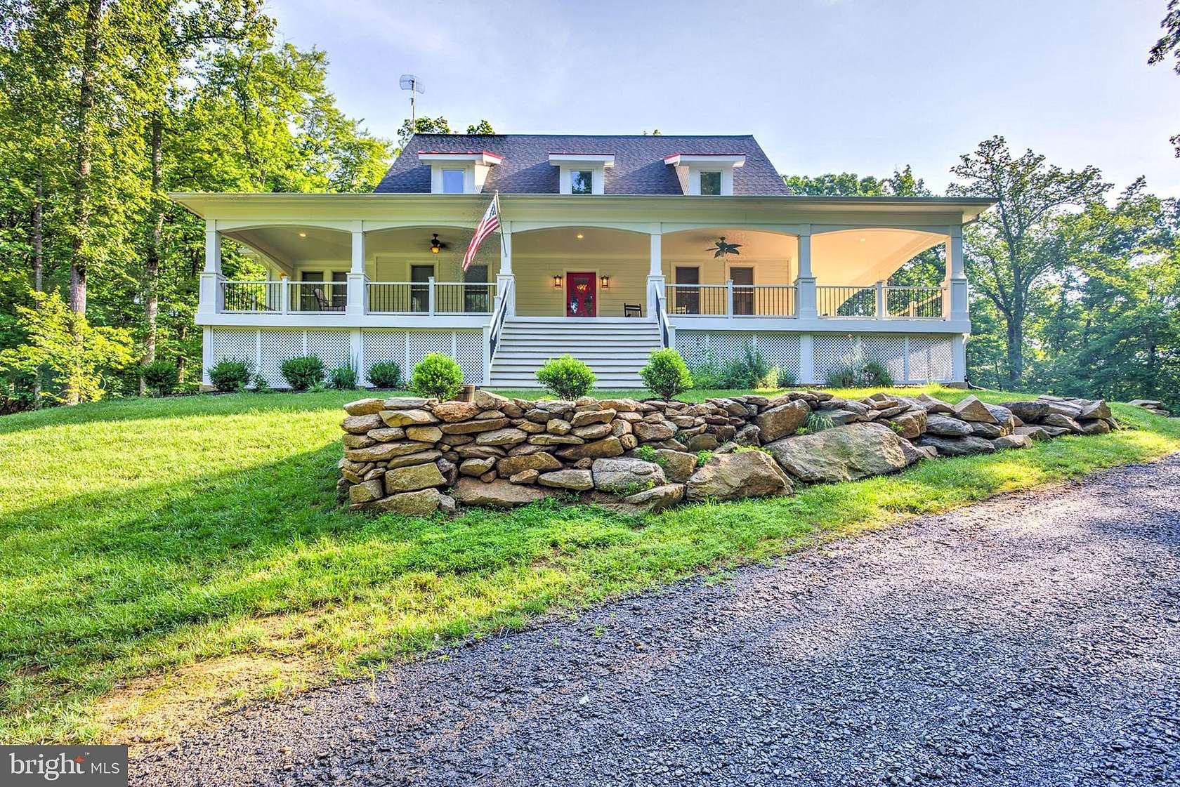 19 Acres of Land with Home for Sale in Delaplane, Virginia