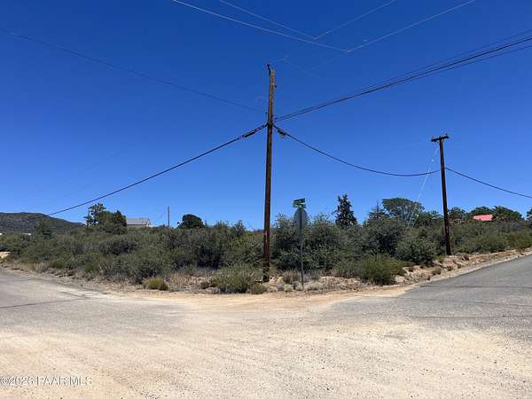 1.39 Acres of Land for Sale in Wilhoit, Arizona